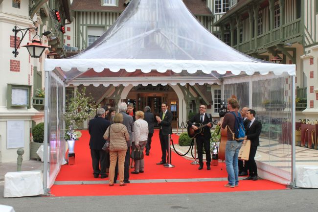 Location de tente pour accueil V.I.P au Normandy